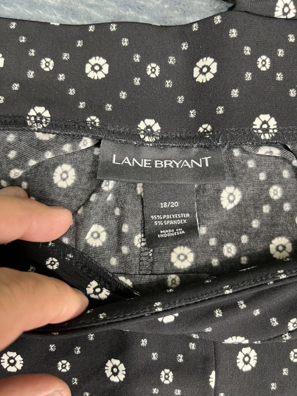 Lane Bryant Black & White Wide-Leg Pants Size 18/20 Floral Print - Picture 6 of 10